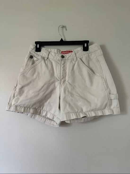 Unionbay Women's Cream/Tan Cargo Shorts - Picture 1 of 3